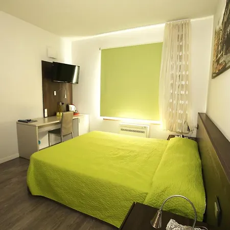 Ai Santi 3* دوسّوبونو